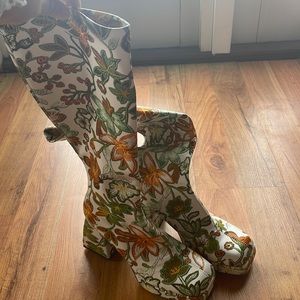 Tall platform boot
